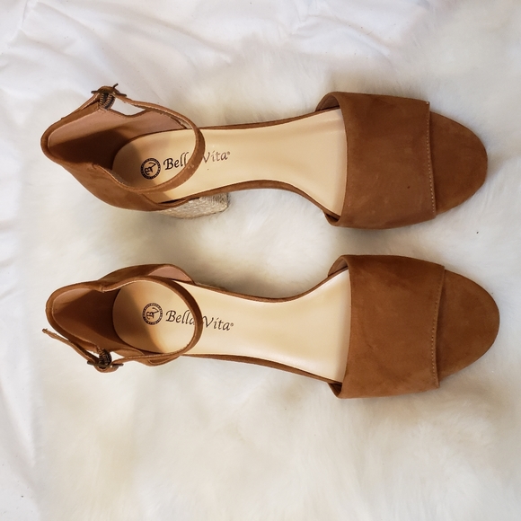 Nwot bella vita block heel sandals - Picture 7 of 8